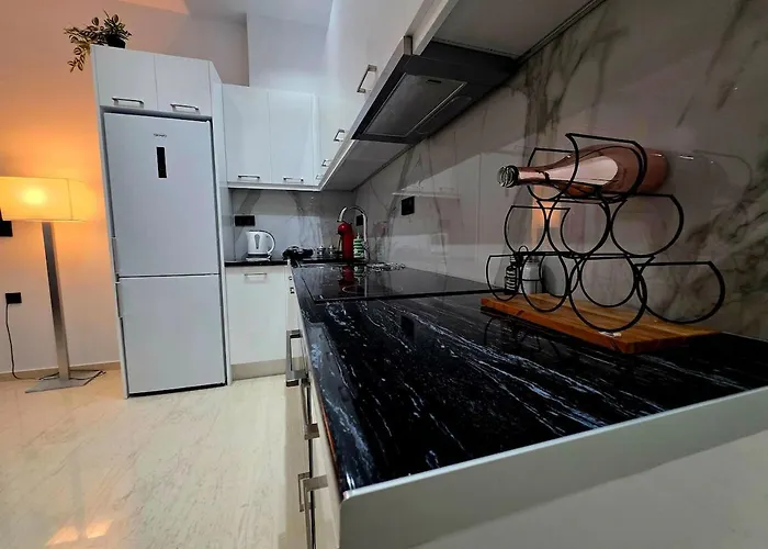 Hidden Gem 2br
