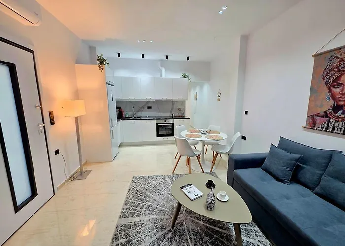 Hidden Gem 2br