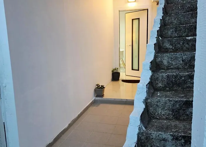 Hidden Gem 2br *
